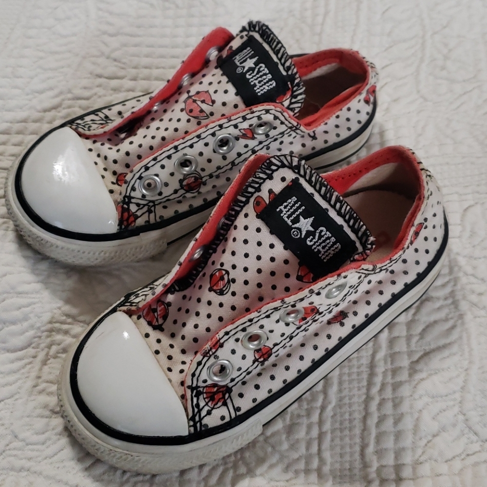 Girls converse size 7